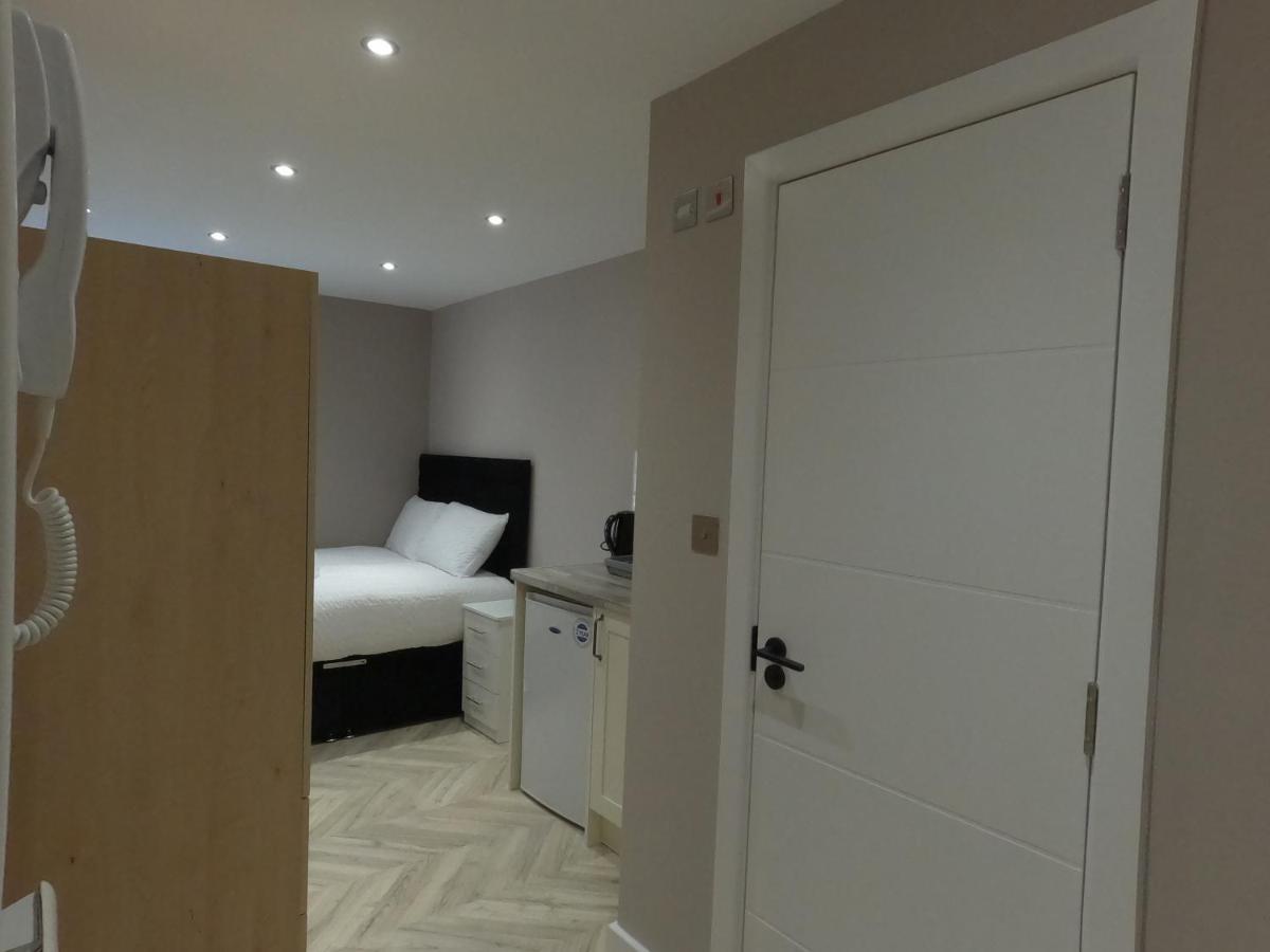 Lbt Property Ltd London Exteriör bild