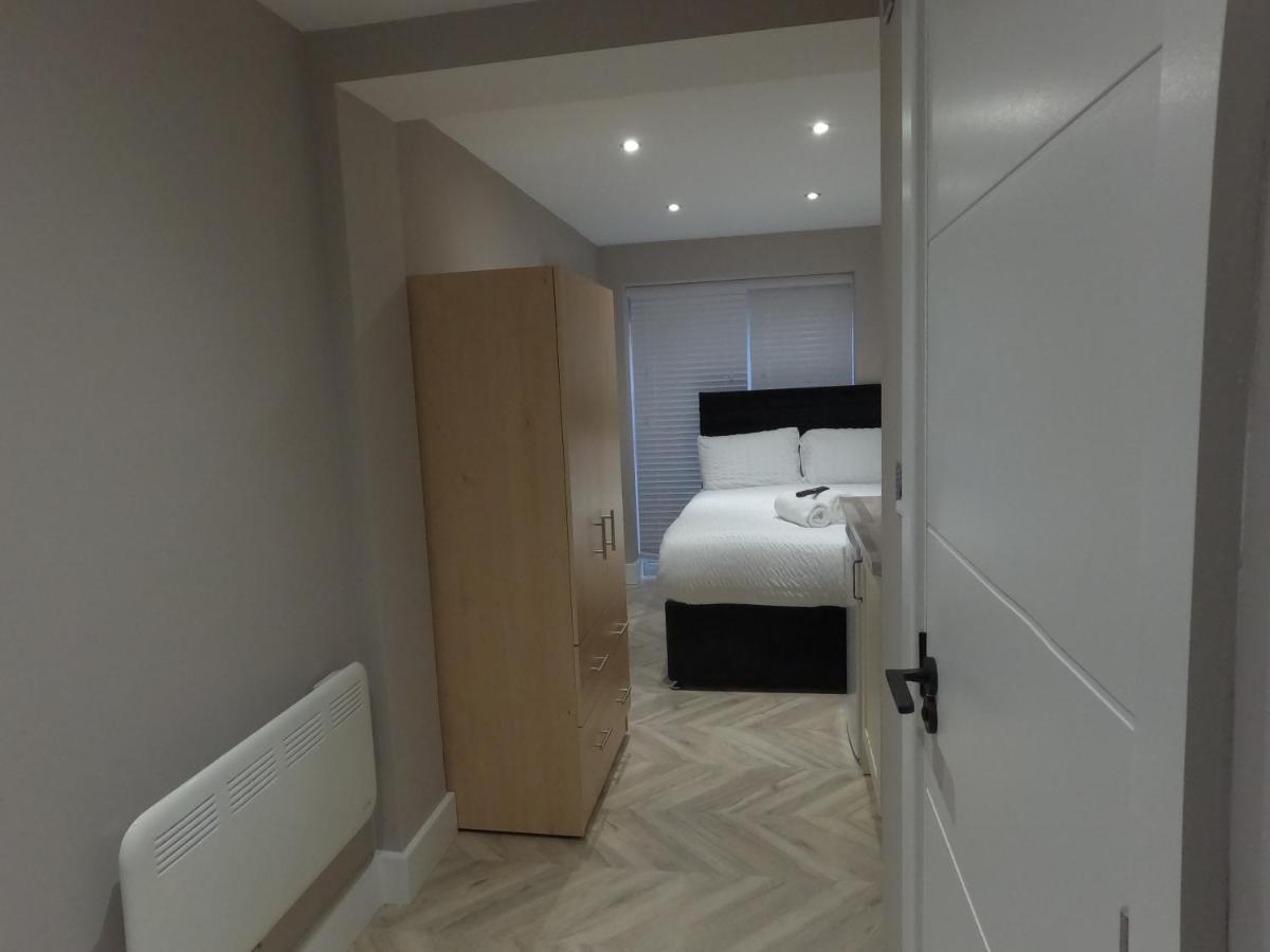Lbt Property Ltd London Exteriör bild