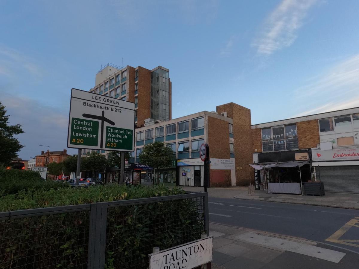 Lbt Property Ltd London Exteriör bild